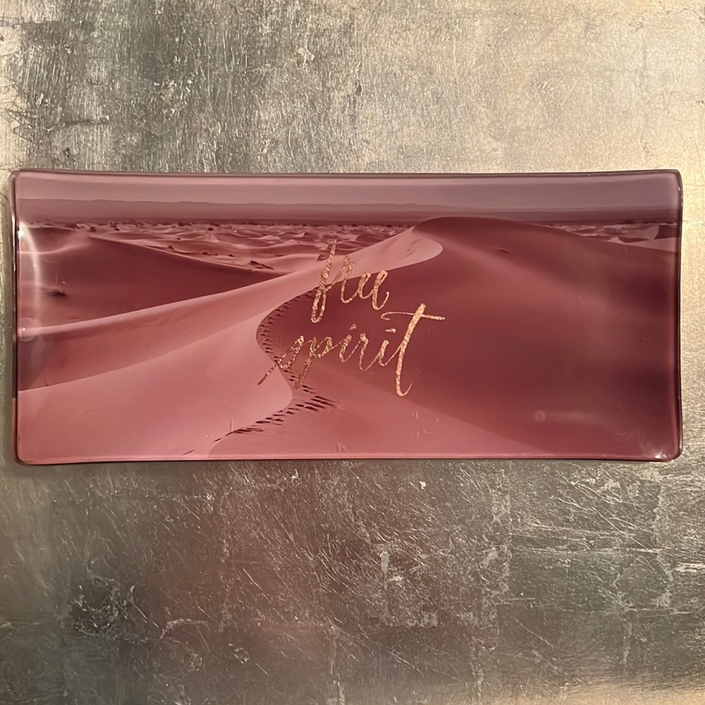 “free spirit” rose gold metallic on desert dunes design glass tray w/gold bk-NWT
